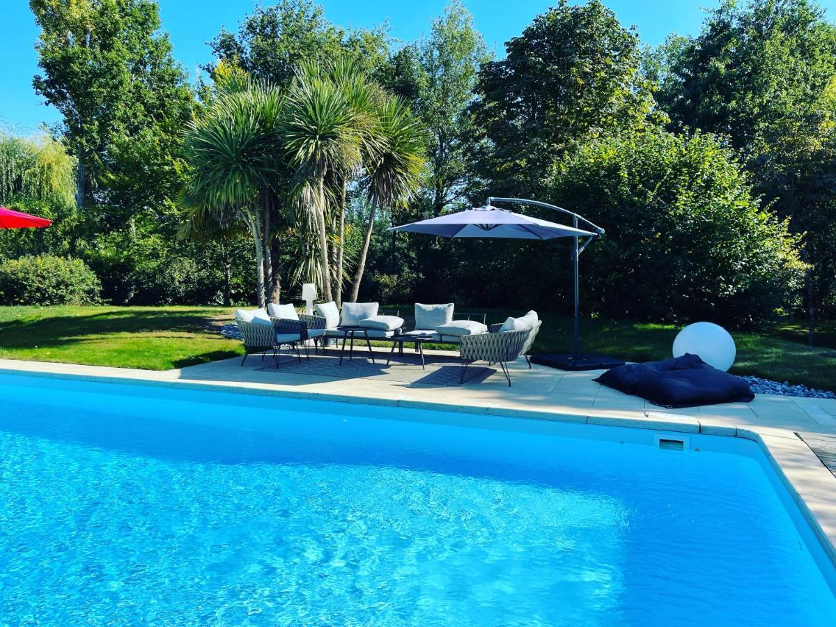 Les Arbres Rouges Bed & Breakfast Suce-sur-Erdre ภายนอก รูปภาพ