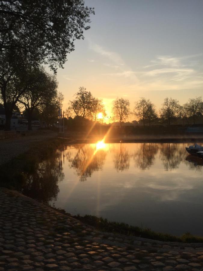 Les Arbres Rouges Bed & Breakfast Suce-sur-Erdre ภายนอก รูปภาพ