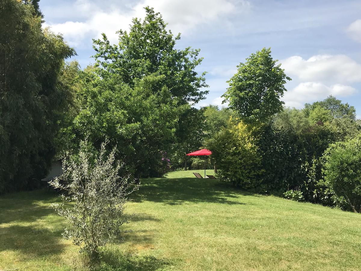 Les Arbres Rouges Bed & Breakfast Suce-sur-Erdre ภายนอก รูปภาพ